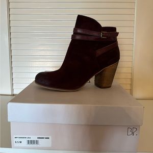 BP Tandem Lea Booties in Burgundy Suede Size 8.5